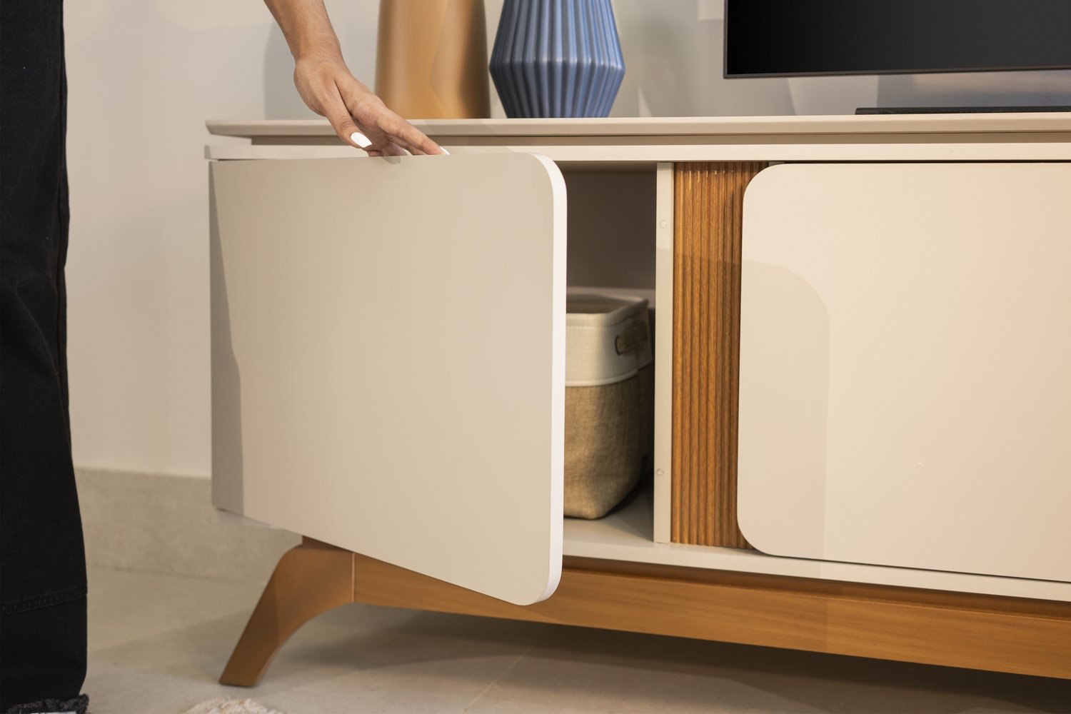 Rack ate 70" Istambul Nature/Off White - LINEA BRASIL - Imagem 13